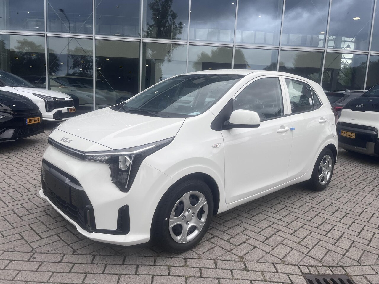 Kia Picanto - 1.0 GDi DynamicLine OP VOORRAAD!! EXTRA VOORDEEL!! - AutoWereld.nl
