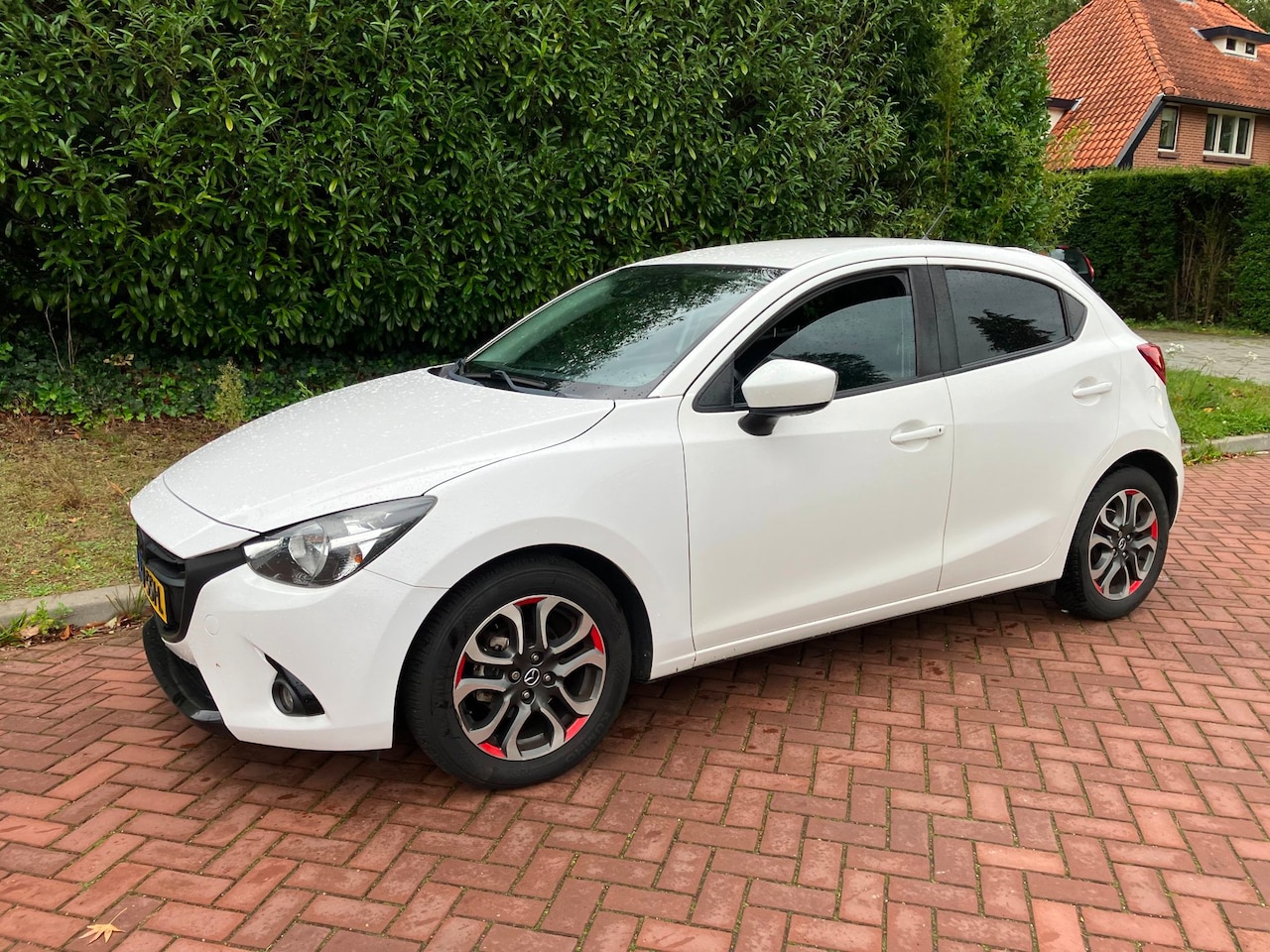 Mazda 2 - 1.5 Skyactiv-G GT-M Line hele mooie auto met navi stoelverwarming etc etc - AutoWereld.nl