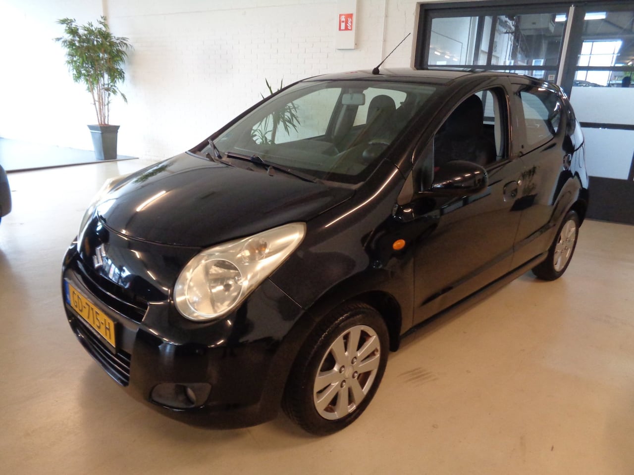 Suzuki Alto - 1.0 Exclusive Airco! NWE APK: 13-09-2027! - AutoWereld.nl