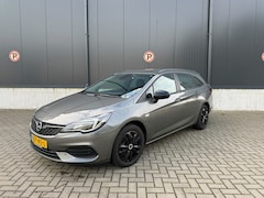 Opel Astra Sports Tourer - 1.2 Business Edition / climate / cruise / stoelverw. / trekhaak / apple carplay