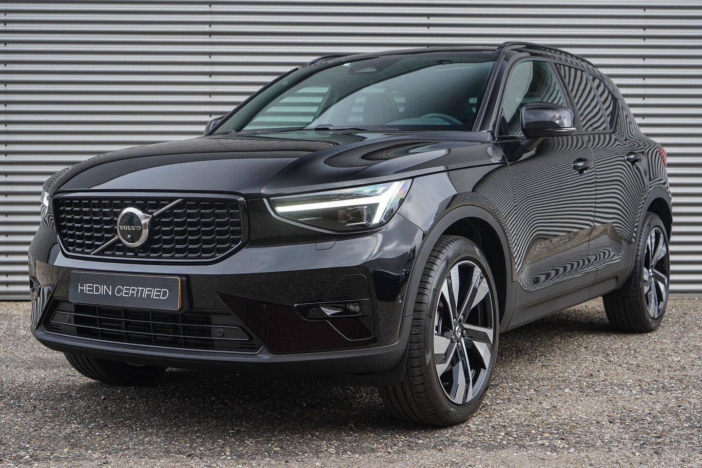 Volvo XC40 - B4 Plus Dark | Pano. dak | Adaptive Cruise | BLIS | 360 Camera | 20 inch | Keyless | Power - AutoWereld.nl