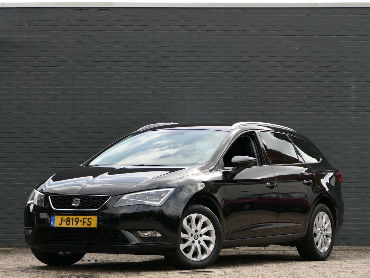 SEAT Leon ST - 1.2 TSI Style Carplay | Trekhaak | Stoelverw. | PDC | Ecc - AutoWereld.nl
