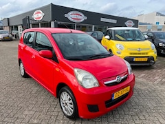Daihatsu Cuore - 1.0 Premium(st-bekr, 5drs, airco, elektr-pakket, bj07, 1699, -)