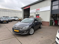 Opel Astra - 1.6 Turbo Cosmo Automaat, clima, cruise, navi, pdc achter