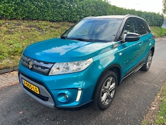 Suzuki Vitara - 1.6 Exclusive AUTOMAAT met oa: Trekhaak, Cruisecontrol, Camera, Clima, Stoelverwarming, Na