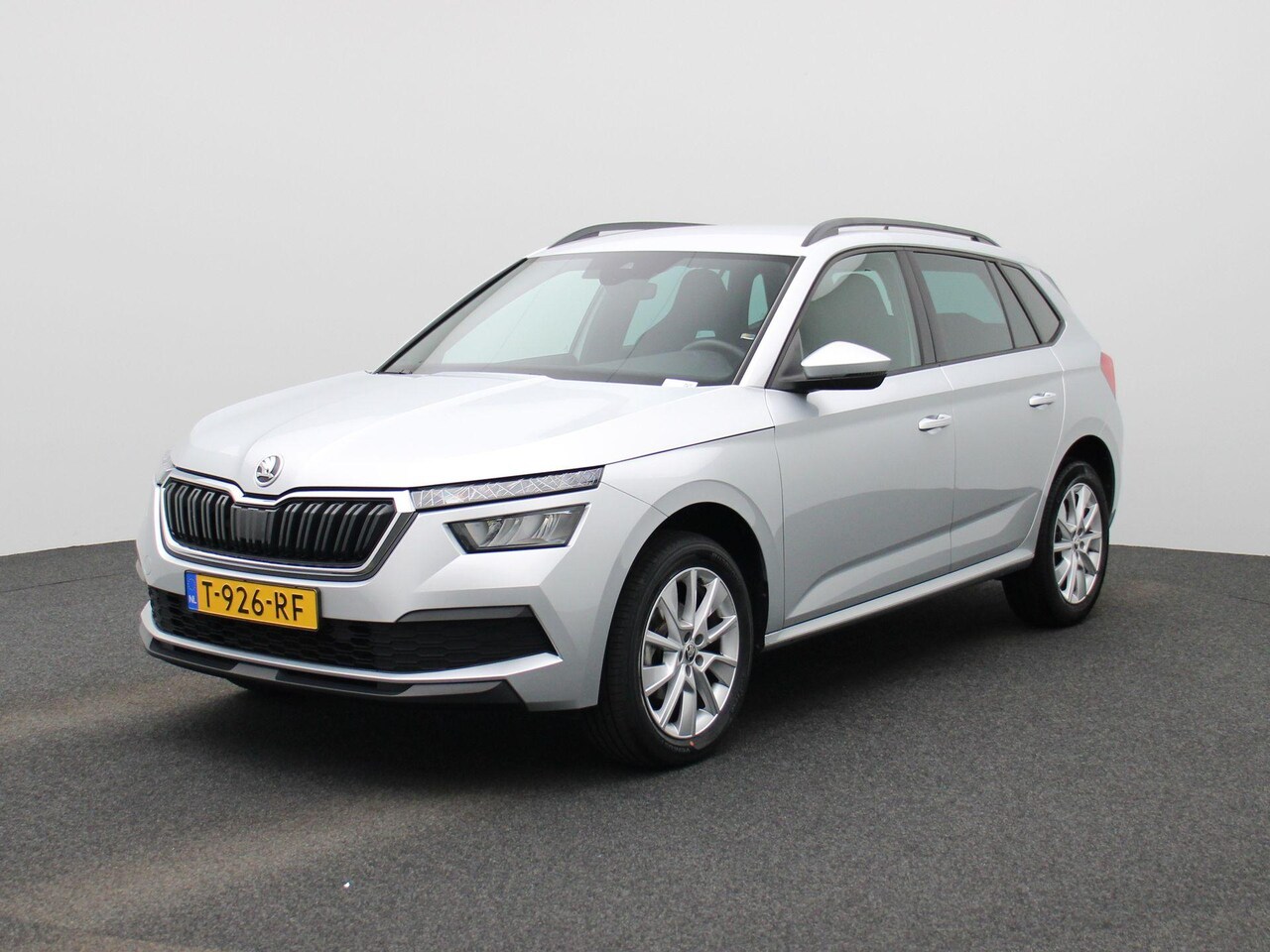 Skoda Kamiq - 1.0 TSI Sport Business Stoelverwarming/Virtual Cockpit/Apple/Android Auto/Sensoren/ - AutoWereld.nl