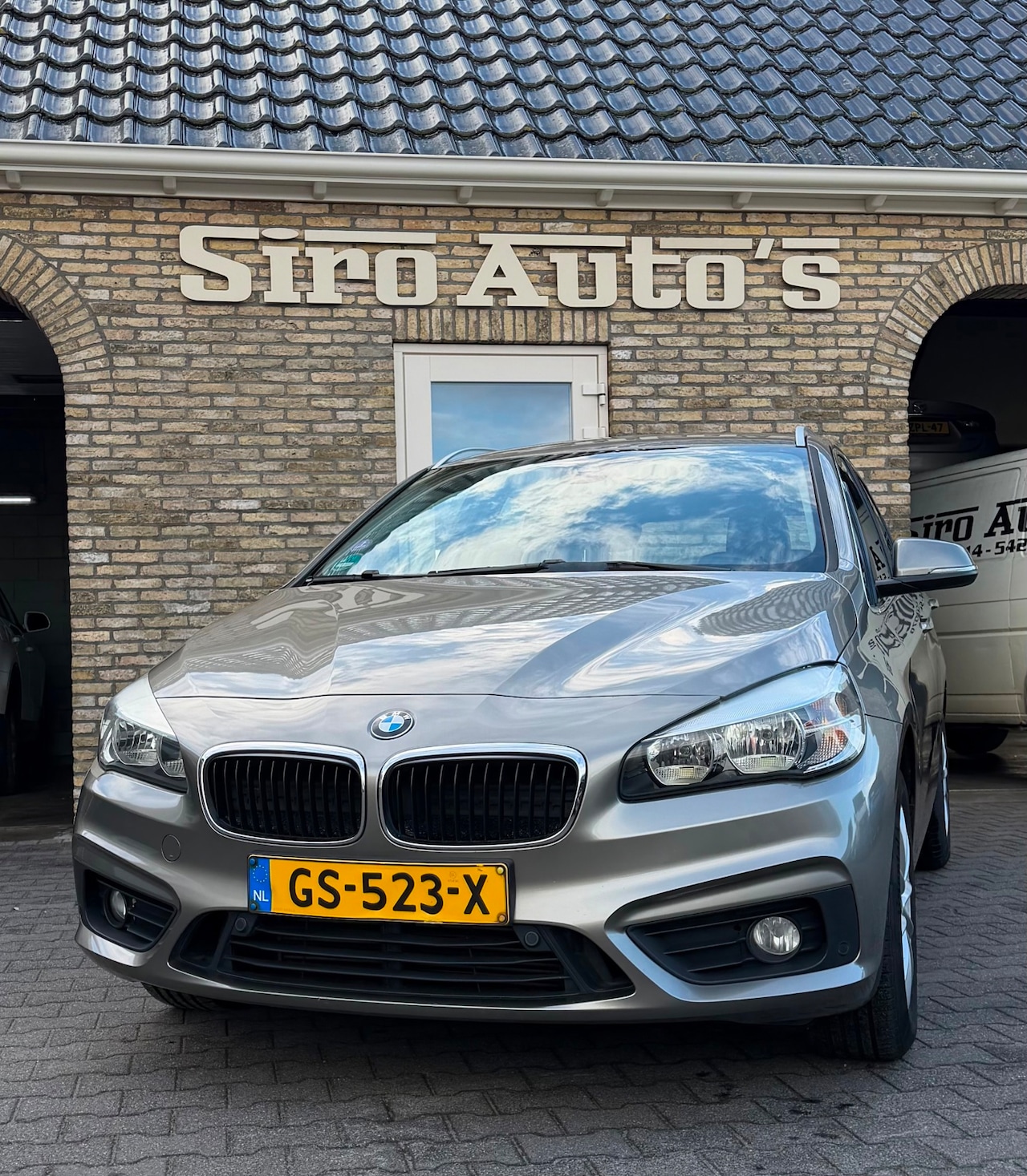 BMW 2-serie Active Tourer - 220i Essential Bj 2015 Automaat Eerste eigenaar - AutoWereld.nl