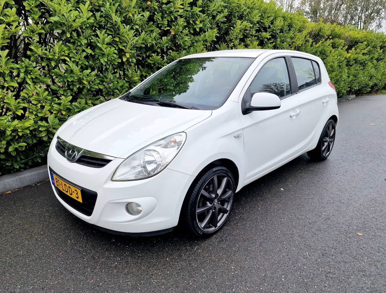 Hyundai i20 - 1.2i DynamicVersion Airco parkeersensoren - AutoWereld.nl