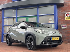 Toyota Aygo X - 1.0 VVT-i MT Premium | Apple Carplay/android auto | Climate control | Lage kilometerstand