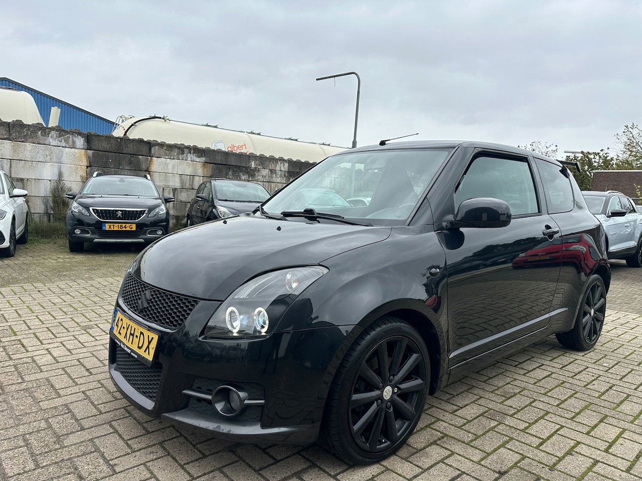 Suzuki Swift - 1.6 Sport CLIMA/ NIEUWE KOPPELING/ LED/ LM VELGEN! - AutoWereld.nl