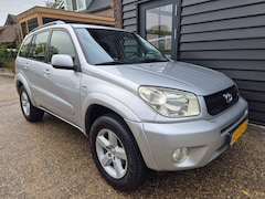 Toyota RAV4 - 2.0-16V VVT-i Sol