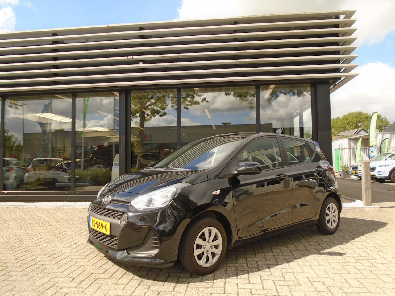 Hyundai i10 - 1.0i Comfort & navigatie groot scherm - AutoWereld.nl