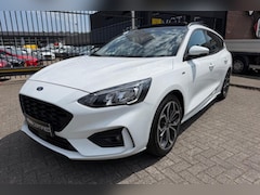 Ford Focus Wagon - 1.0 EcoBoost Hybrid ST Line X Business | Panoramadak | Winter Pack | 18 inch velgen