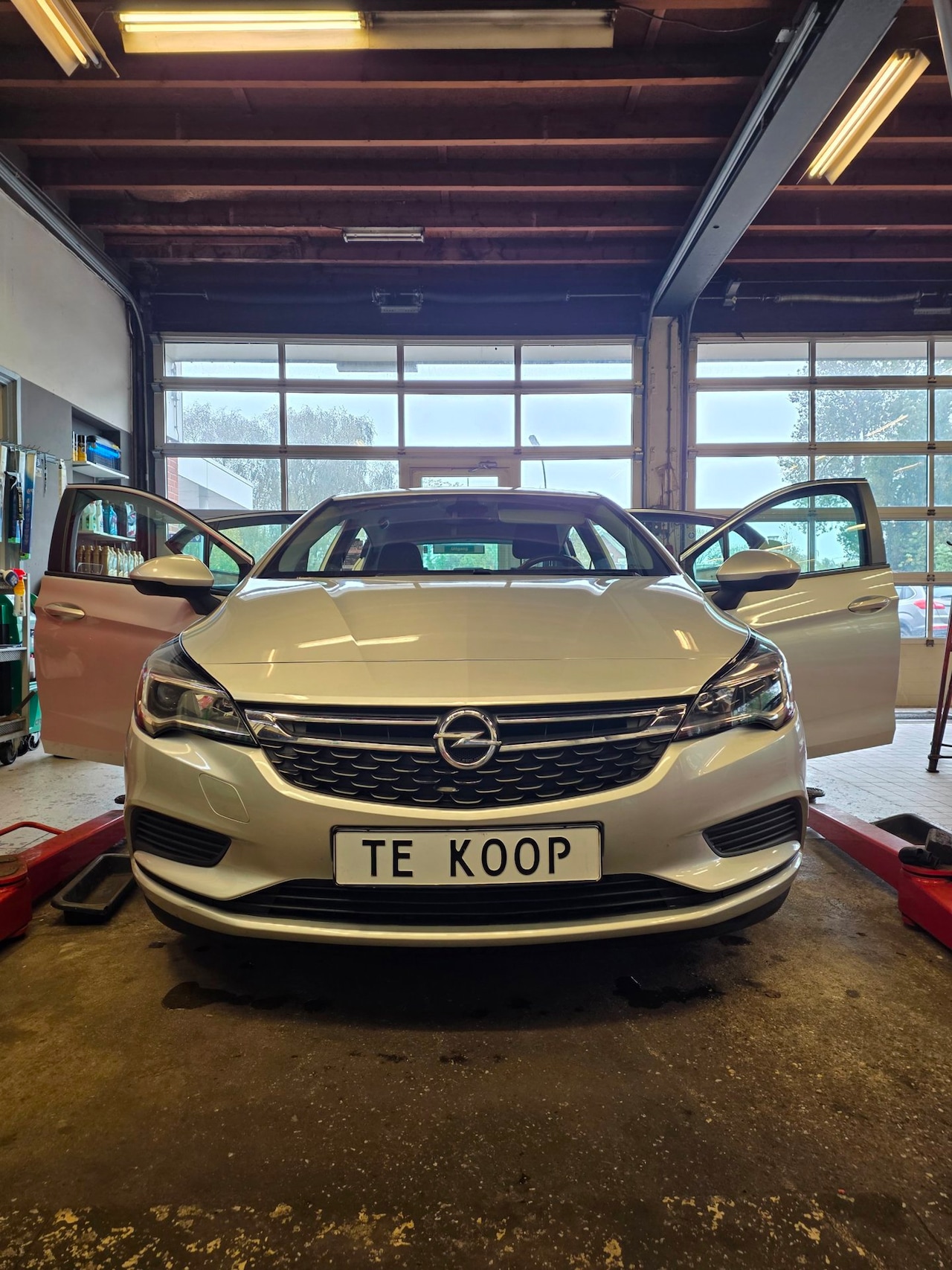 Opel Astra - 1.6 CDTI 120 Jaar Edition 1.6 CDTI 120 Jaar Edition - AutoWereld.nl