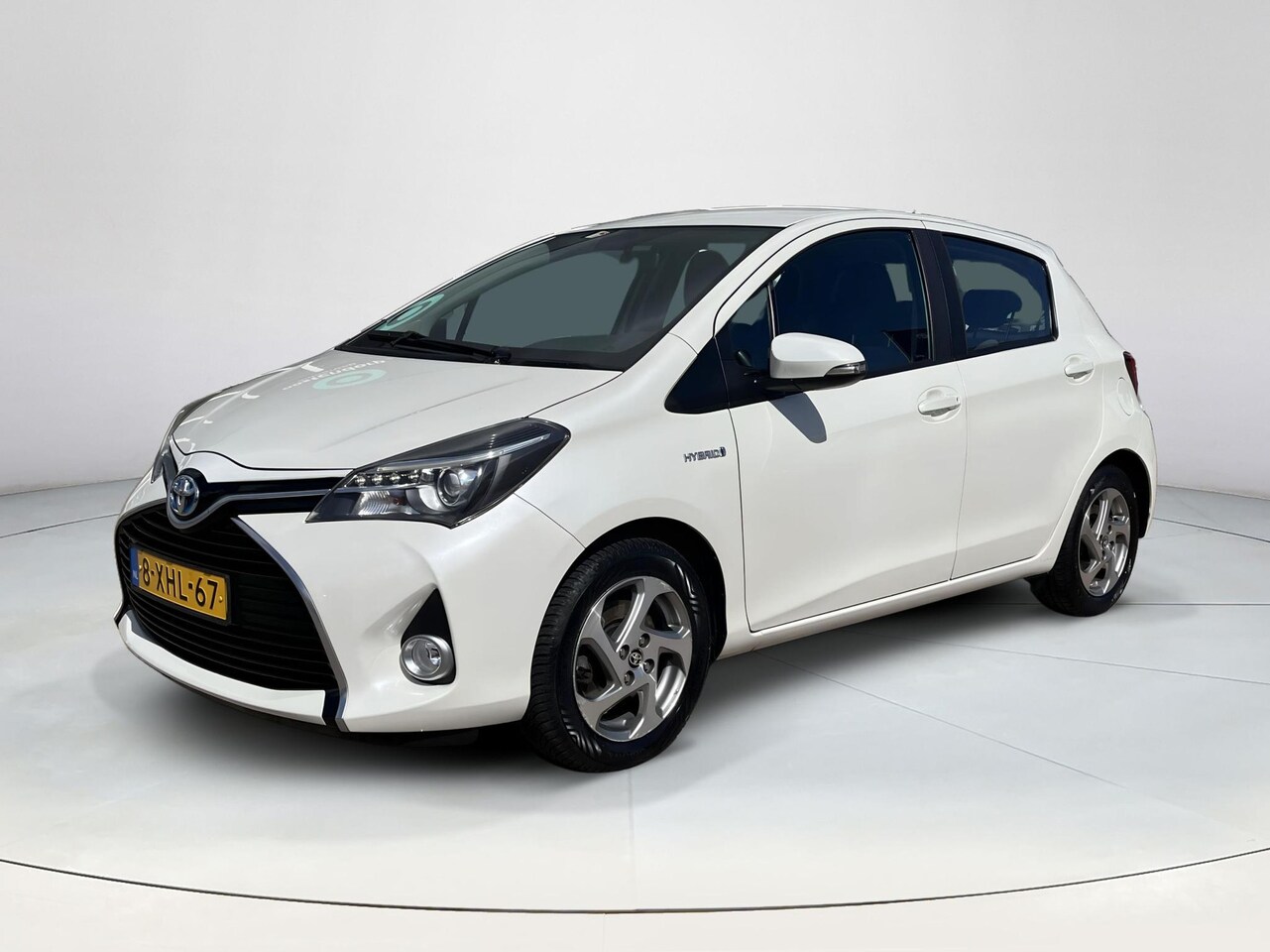 Toyota Yaris - 1.5 Hybrid Lease | Navigatie | Fietsendragerbeugel | Bluetooth | Licht metalen velgen | - AutoWereld.nl