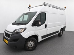 Peugeot Boxer - 2.2 BlueHDi 165PK Premium L2H2 Trekhaak Navigatie Camera Airco Bluetooth Cruise Control Bu