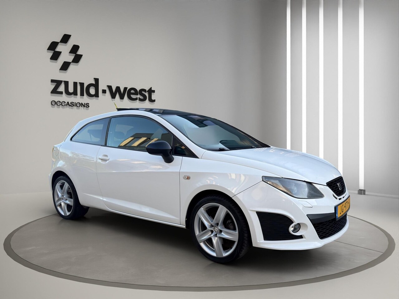 SEAT Ibiza SC - 1.4 TSI Cupra DSG Pano Clima - AutoWereld.nl
