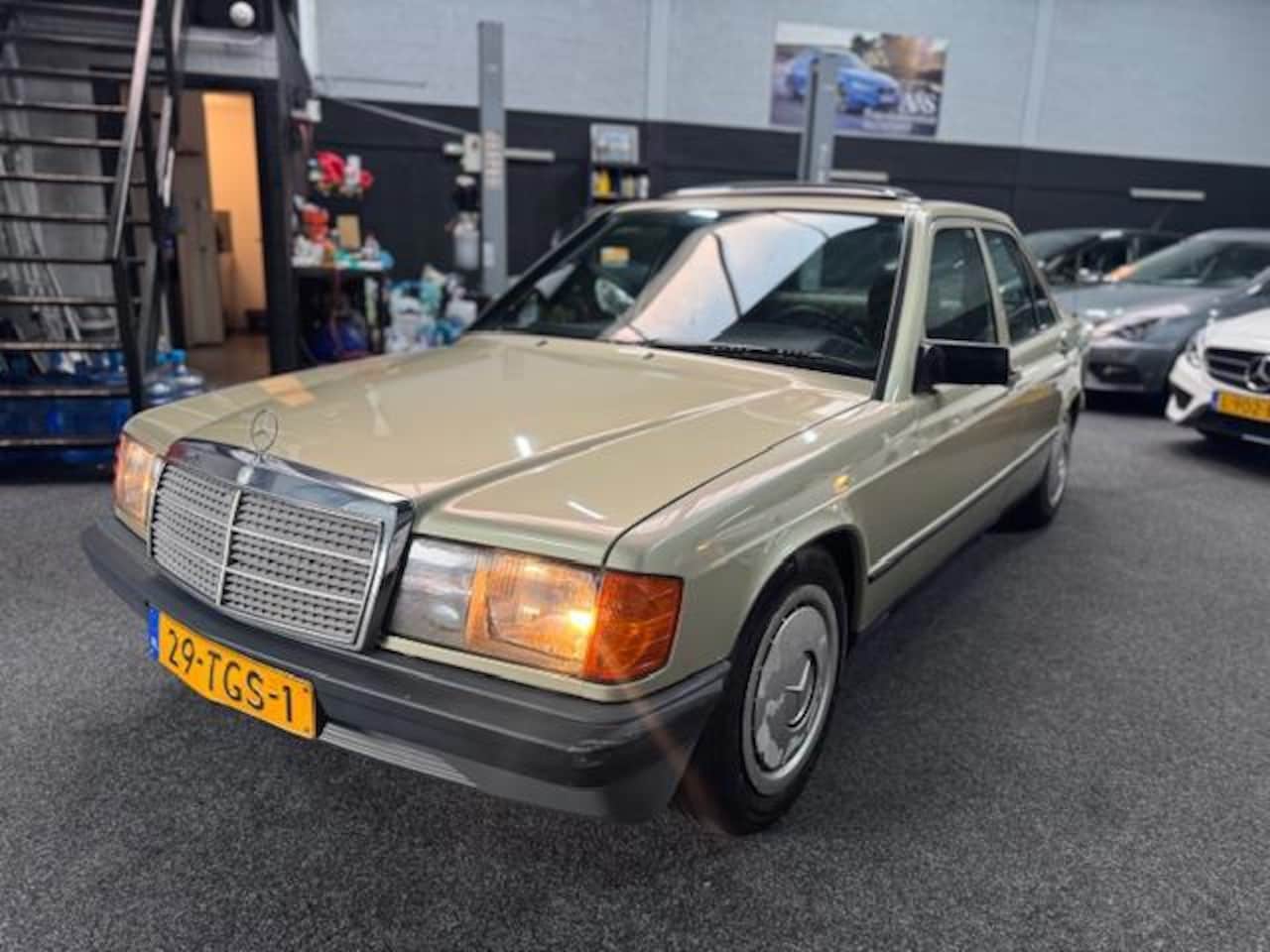 Mercedes-Benz 190-serie - 2.0 E/Originelen KM stand/OLDTIMER/Gas G3 - AutoWereld.nl