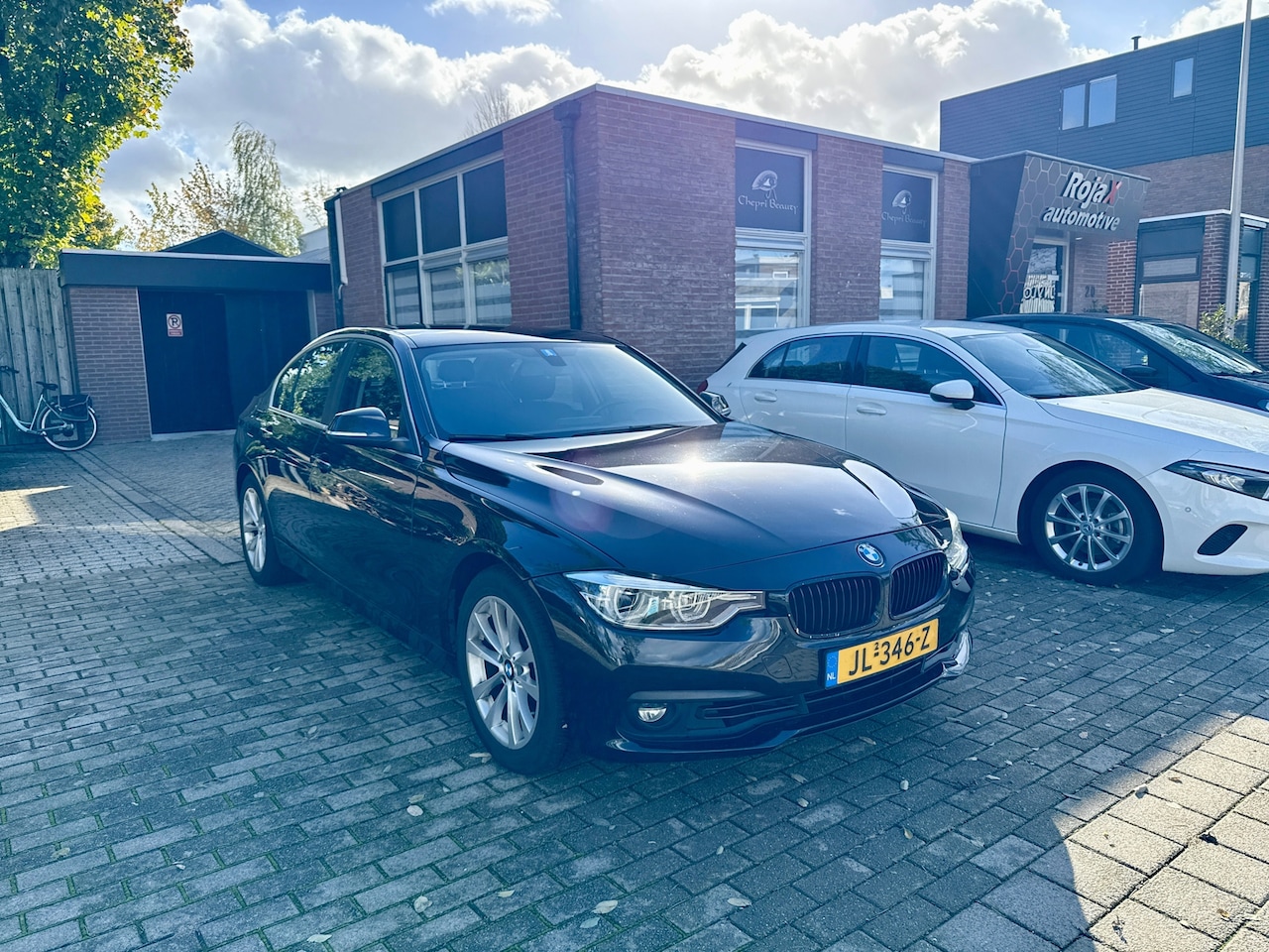 BMW 3-serie - 330e Centennial Executive SOH 91% - LED - NAVI - TREKHAAK - AutoWereld.nl