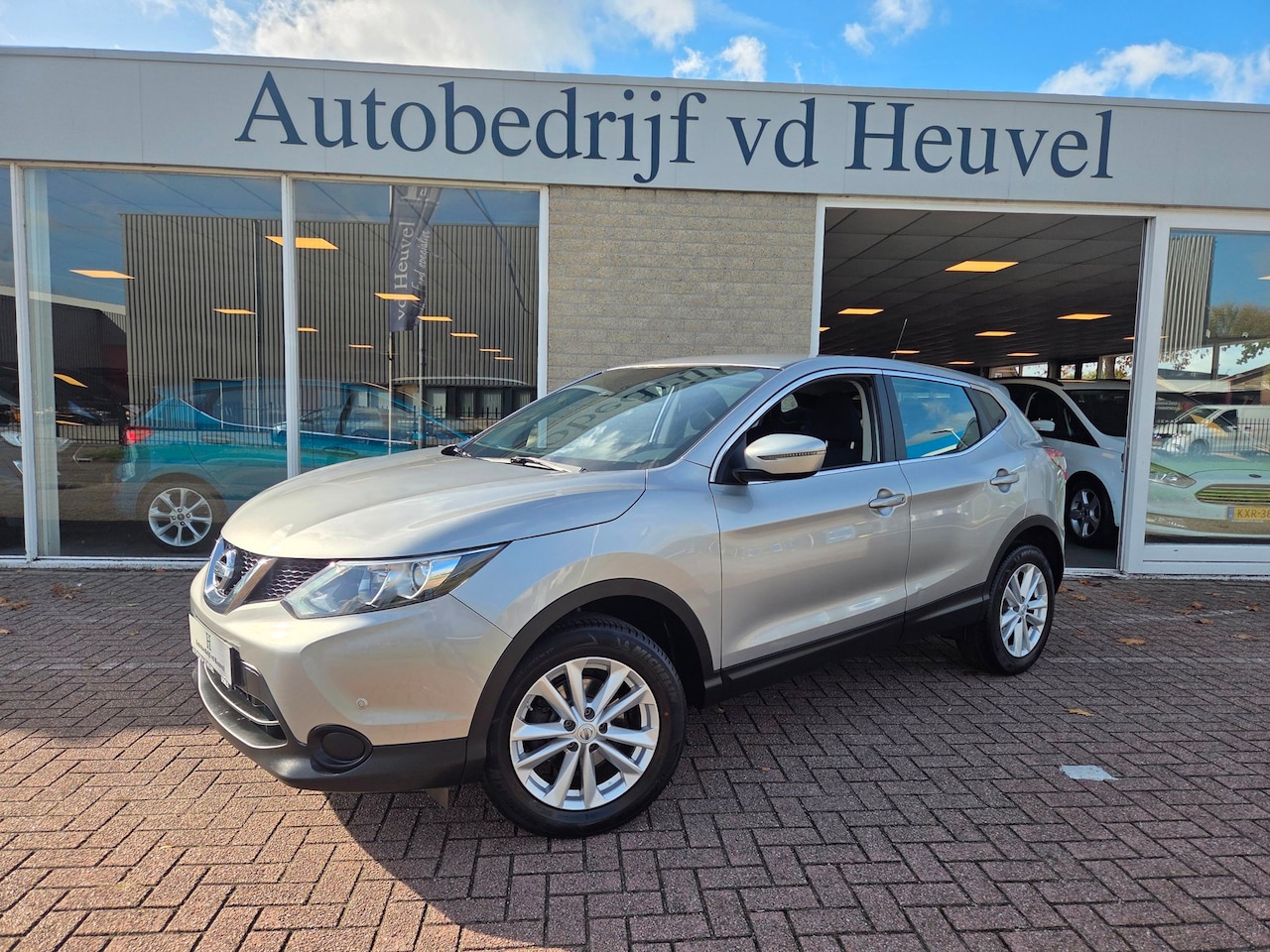 Nissan Qashqai - 1.2 Business *Android radio* PDC voor+achter*Cruise controle* Rijklaar - AutoWereld.nl