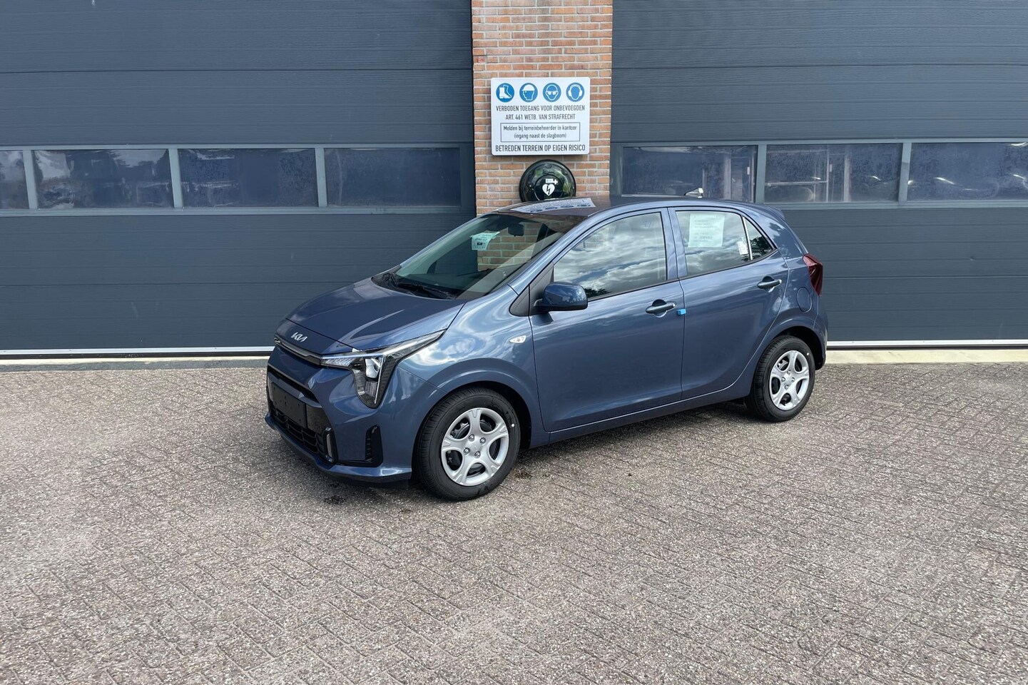 Kia Picanto - 1.0 GDi DynamicLine Snel leverbaar | Cruise Control | Achteruitrijcamera | Navigatie | - AutoWereld.nl
