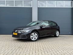 Volkswagen Golf - 1.0 eTSI Life|DSG|CarPlay|Airco