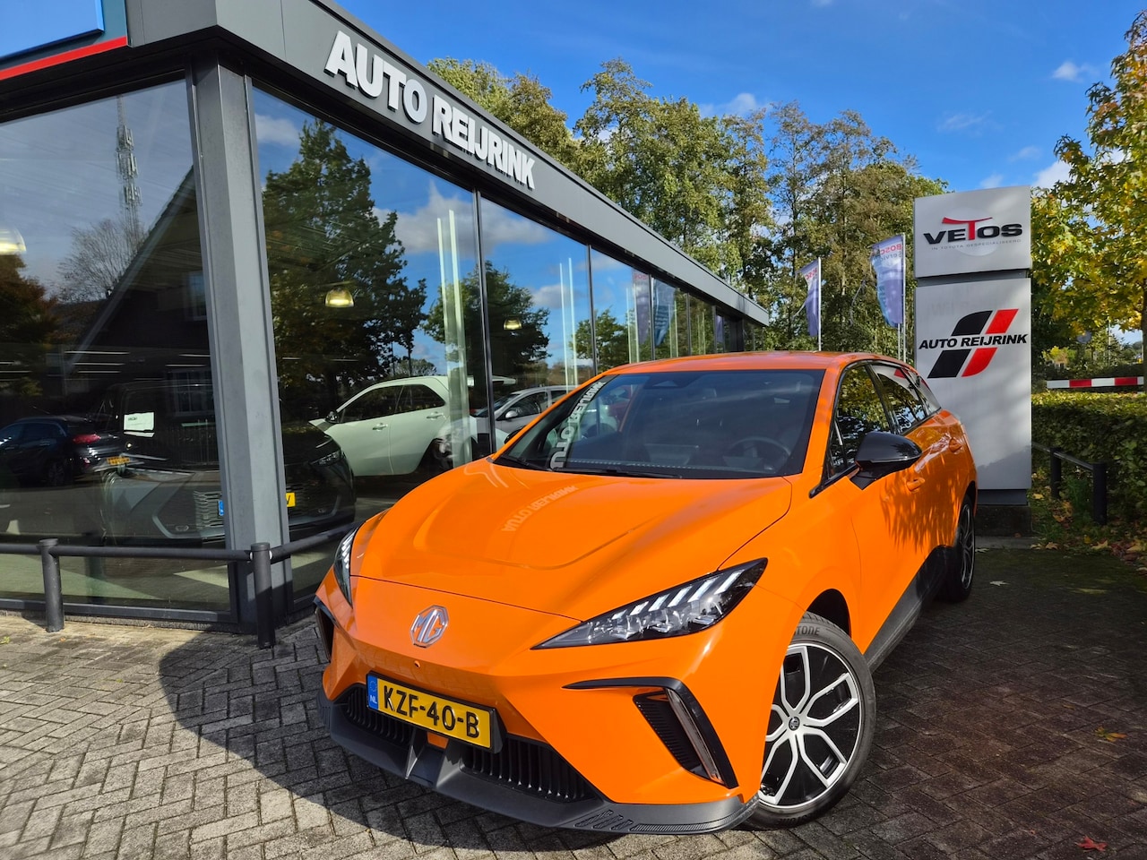 MG MG4 Electric - Luxury 64 kWh - AutoWereld.nl