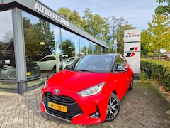 Toyota Yaris - 1.5 Hybrid Launch Edition/TREKHAAK AFNB/STOEL-EN STUURVERW/PARK.SENS V+A/KEYLESS
