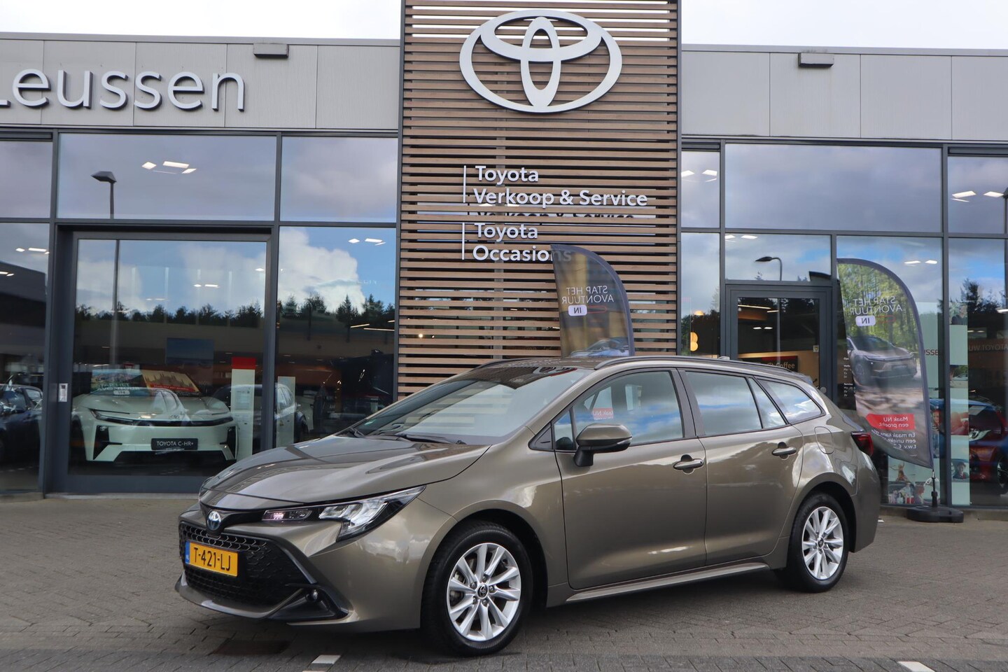 Toyota Corolla Touring Sports - Hybrid 140 Active NL-AUTO 1E EIGENAAR CAMERA APPLE/ANDROID AD-CRUISE DAB+ LM-VELGEN - AutoWereld.nl