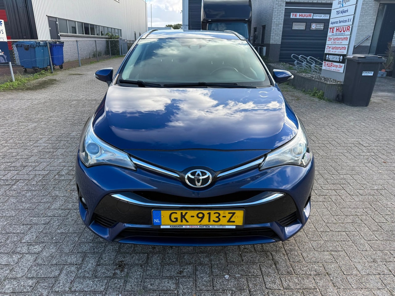 Toyota Avensis Touring Sports - 1.6 D-4D-F Lease Pro 1.6 D-4D-F Lease Pro - AutoWereld.nl