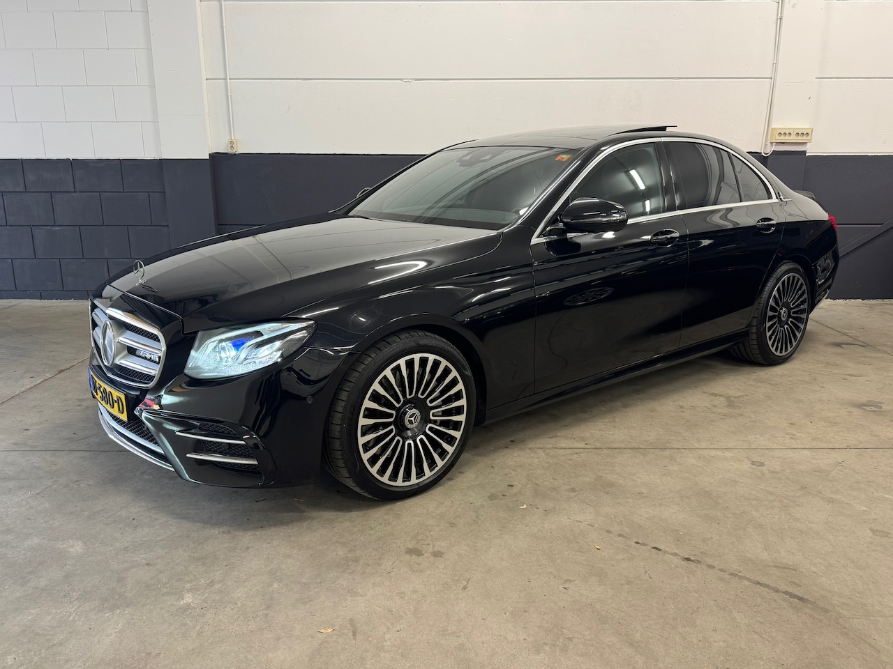 Mercedes-Benz E-klasse - 350 d AMG. Prestige Plus Navi. Pano. Sfeerverlichting.360° Burmester Carplay Stoelverw - AutoWereld.nl