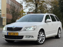 Skoda Octavia Combi - 1.2 TSI Elegance Business Line|XENON|6BAK|NAVI|RIJD SCHAKELT PERFECT
