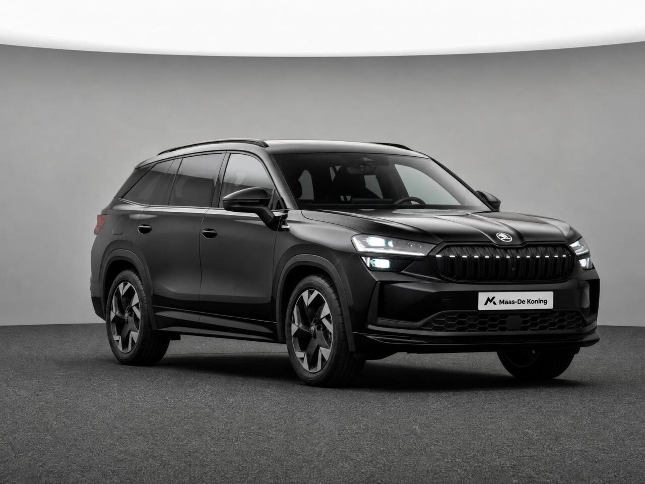Skoda Kodiaq - Sportline Limited 1.5 TSI PHEV 150 kW / 204 PK SUV | Panorama dak | Trekhaak uitklapbaar | - AutoWereld.nl