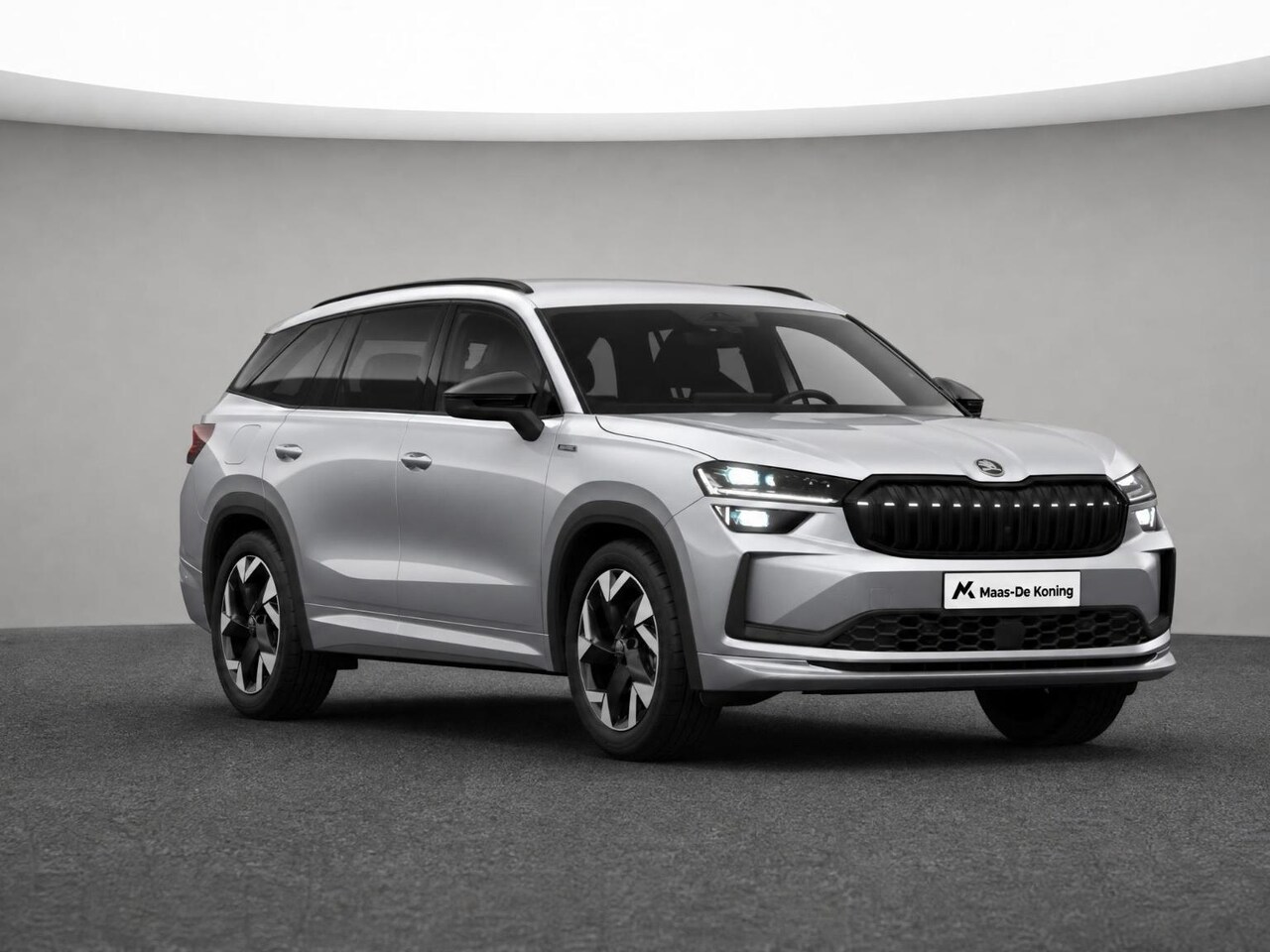 Skoda Kodiaq - Sportline Limited PHEV 204 PK SUV | Smokey Diamond | Trekhaak uitklapbaar | 2.000,- inruil - AutoWereld.nl
