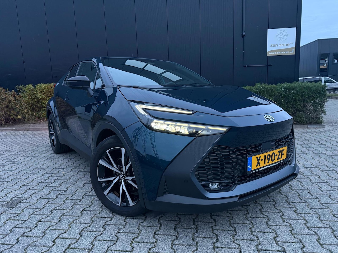 Toyota C-HR - 1.8 Hybrid 140 First Edition - AutoWereld.nl