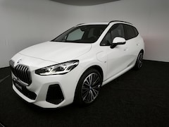 BMW 2-serie Active Tourer - 225e xDrive | M-Sport | Panoramadak | Leder | Navigatie |