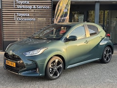 Toyota Yaris - 1.5 Hybrid 130 Executive LM-VELG 17" BLIND-SPOT STOEL/STUURVERWARMING PARK-SENSOR APPLE/AN