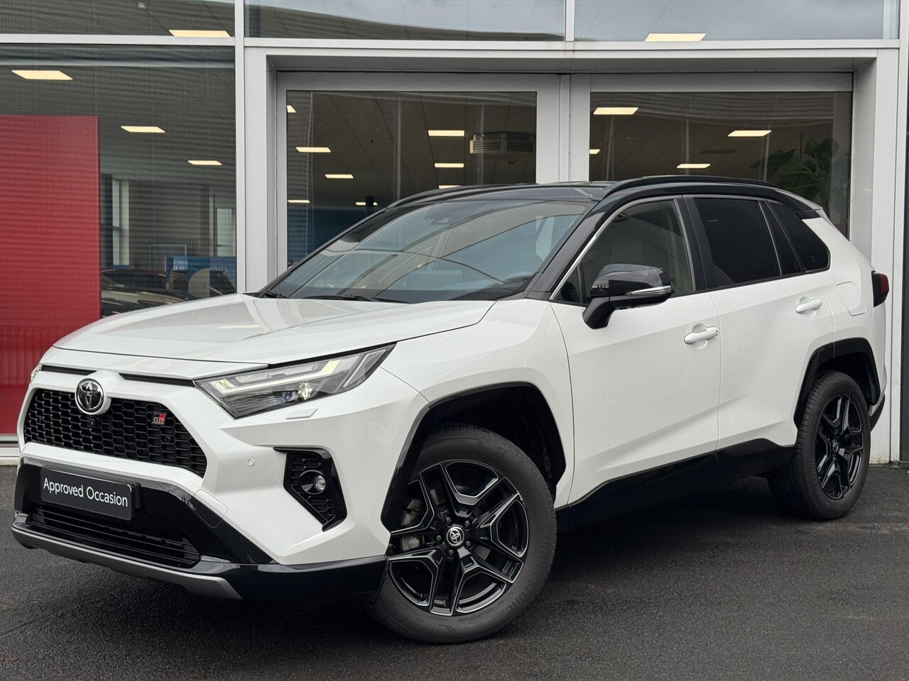 Toyota RAV4 - 2.5 Hybrid AWD GR SPORT / Blind spot / 360° camera / Stoelgeheugen / Digitale binnenspiege - AutoWereld.nl