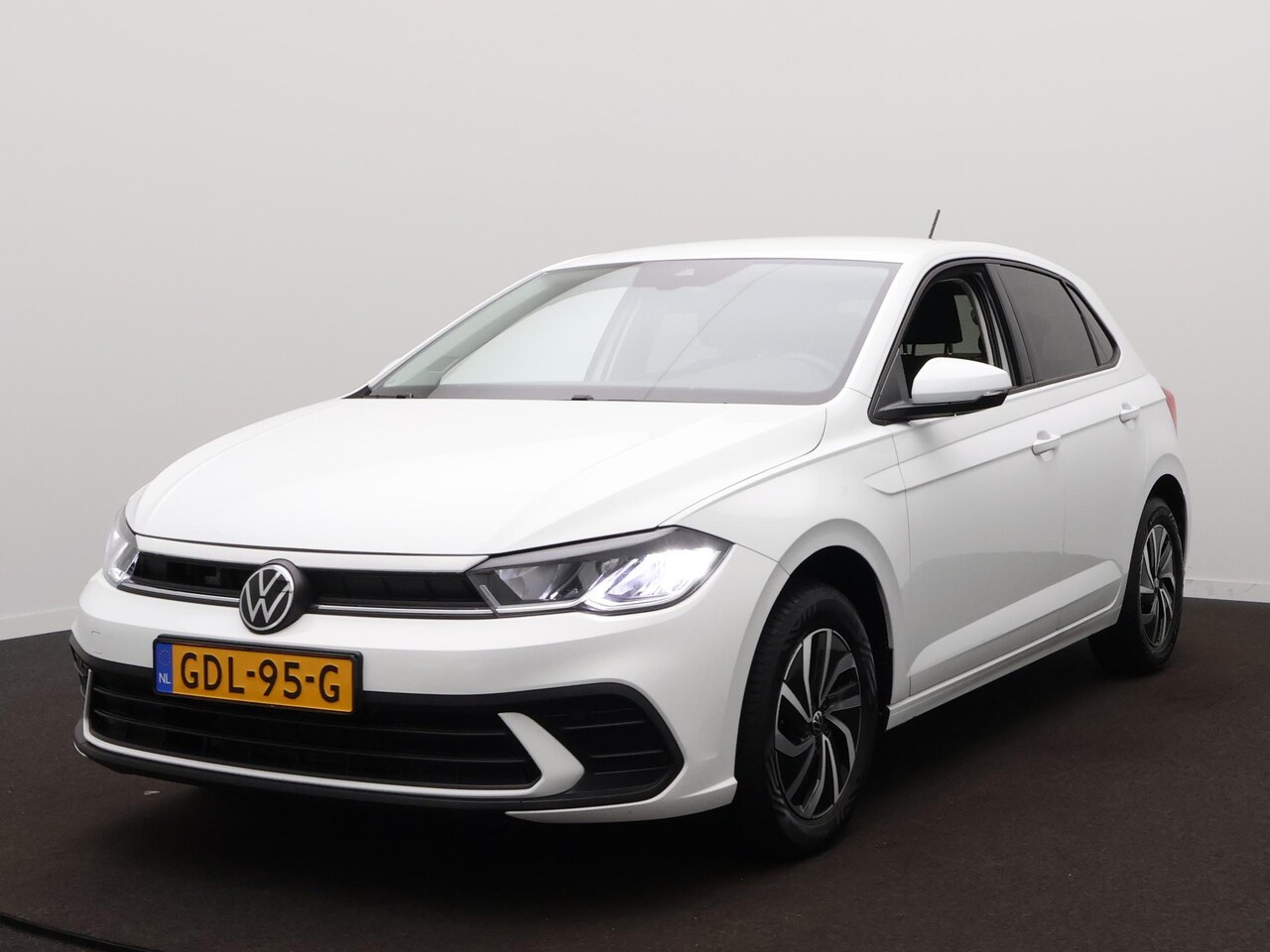 Volkswagen Polo - 1.0 TSI Life | LED | PDC | Navigatie | - AutoWereld.nl