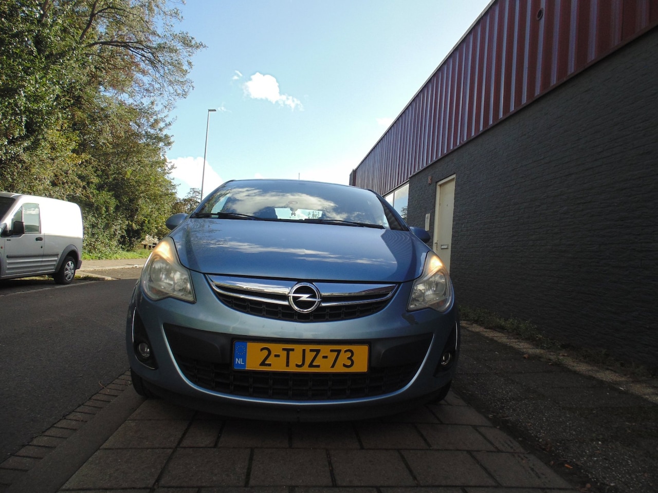 Opel Corsa - 1.2-16V Berlin 5 DEURS MET AIRCO TREKHAAK 2014 TOP AUTO - AutoWereld.nl
