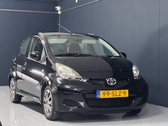 Toyota Aygo - 1.0 2011 | NAP | 5-deurs | Airco | Elektrische ramen | Centrale deurvergrendeling met afst