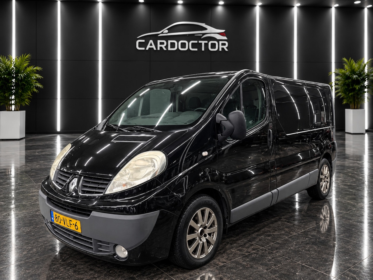Renault Trafic - 2.5 dCi T29 L2H1 - AIRCO - AUTOMAAT - NAP!! - AutoWereld.nl