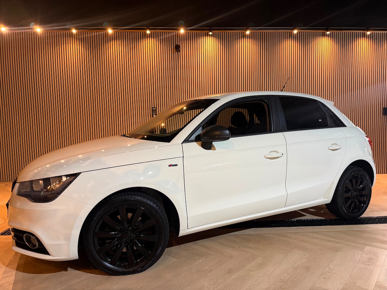 Audi A1 Sportback - 1.4 TFSI S-Line | Automaat | Cruise | Stoelverwarming - AutoWereld.nl