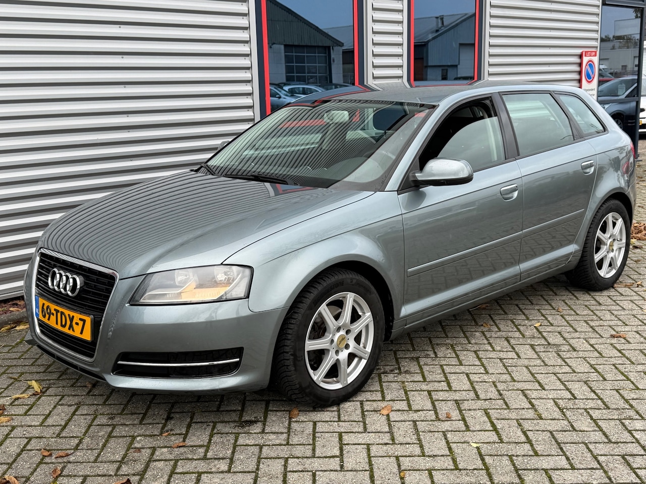 Audi A3 Sportback - 2.0 TDI Attraction Business Edition 2.0 TDI Attraction Business Edition - AutoWereld.nl