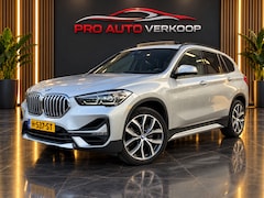 BMW X1 - SDrive20i VDL Nedcar Edition M-Pakket_Pano_Trekh