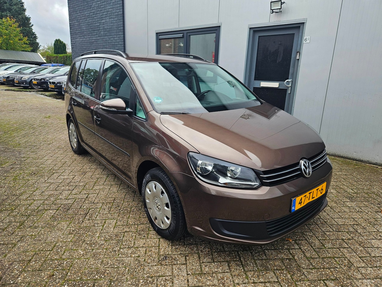 Volkswagen Touran - 1.2 TSI Trendline Bluemotion 7p. 1.2 TSI Trendline Bluemotion 7p. 2012 Bruin - AutoWereld.nl