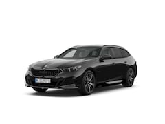 BMW 5-serie Touring - 550e xDrive | M Sportpakket Pro | Innovation Pack | Travel Pack | Comfort Pack | Trekhaak