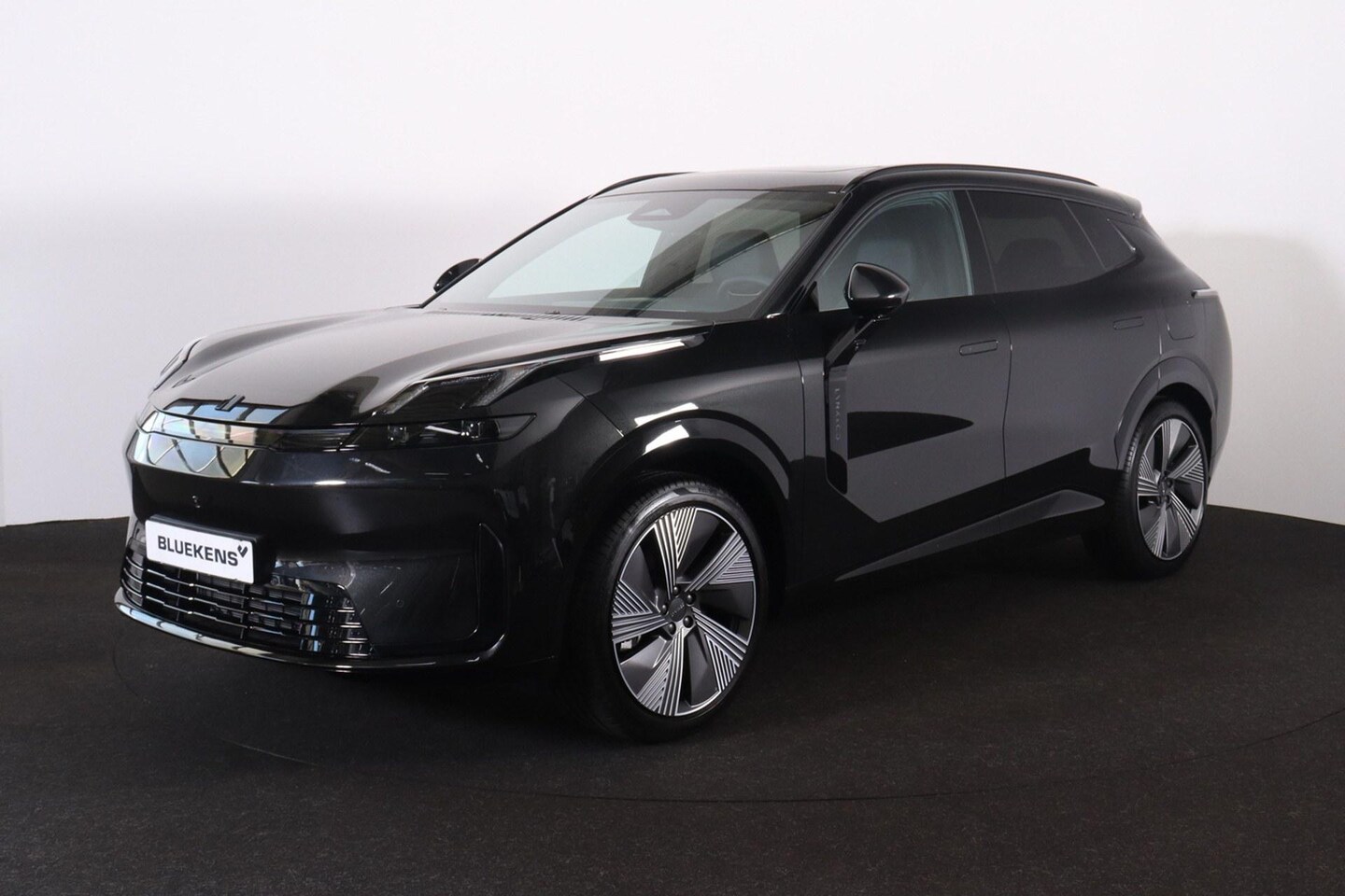 Lynk & Co 08 - More - Panorama/schuifdak - Cruise Control Adaptief - BLIS - 360º Camera - Harman/Kardon a - AutoWereld.nl
