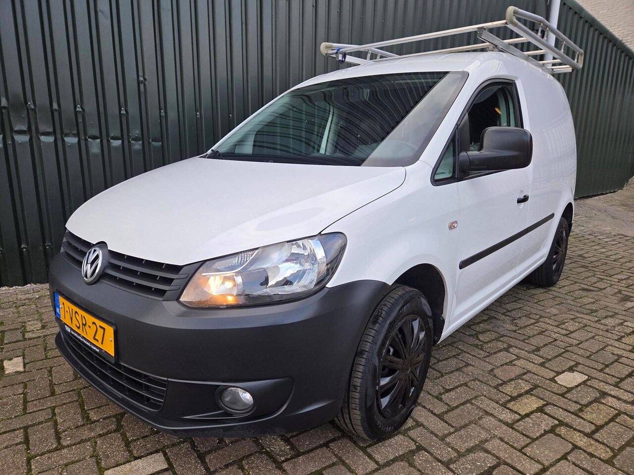 Volkswagen Caddy - 1.6 TDI AIRCO NAVIGATIE MARGE - AutoWereld.nl