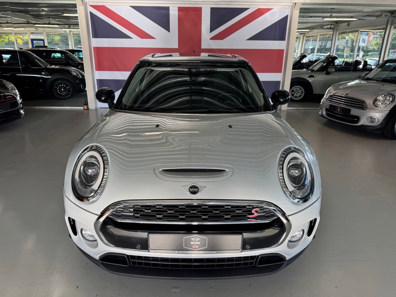 MINI Clubman - 2.0 Cooper S Knightsbridge Edition - AutoWereld.nl